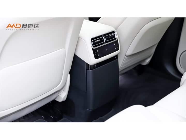 Фото 9 - LiXiang L7