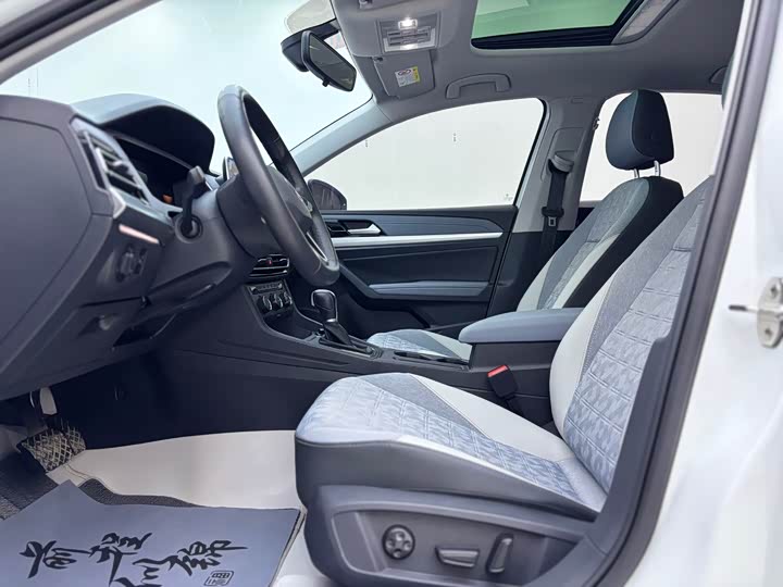 Фото 4 - Volkswagen Lavida