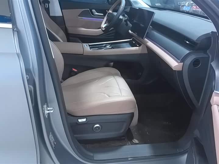 Фото 8 - Chery Tiggo 8L