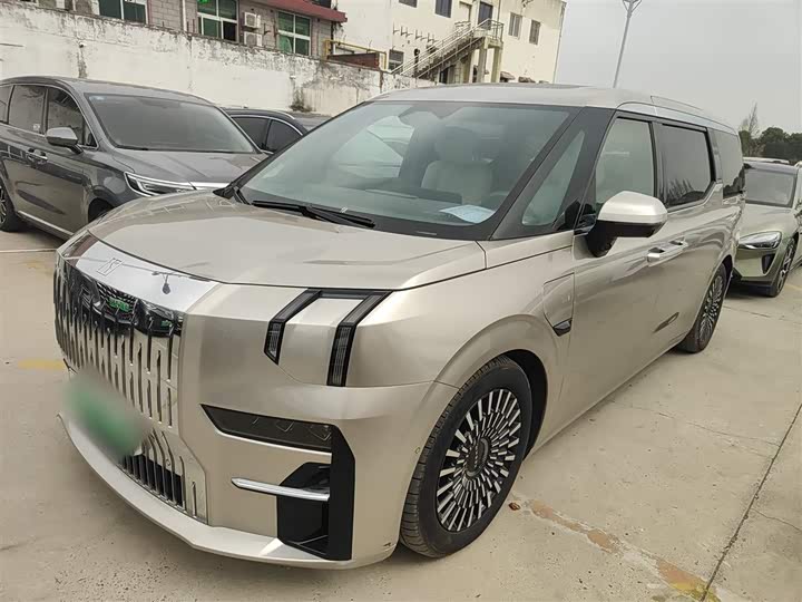 Фото 1 - Zeekr 009