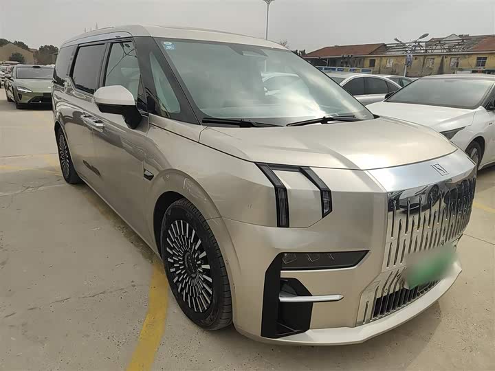 Фото 4 - Zeekr 009