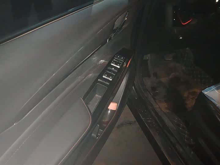 Фото 7 - Changan X5 Plus