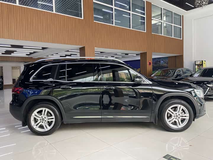 Фото 4 - Mercedes-Benz GLB-Class