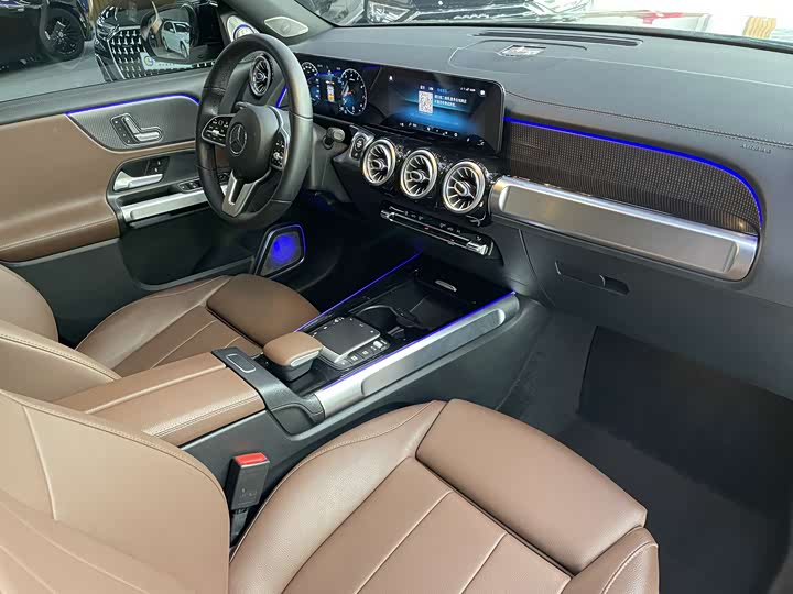 Фото 9 - Mercedes-Benz GLB-Class