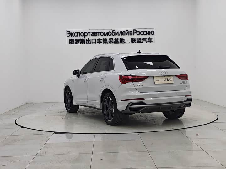 Фото 6 - Audi Q3