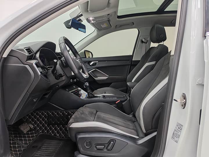 Фото 7 - Audi Q3