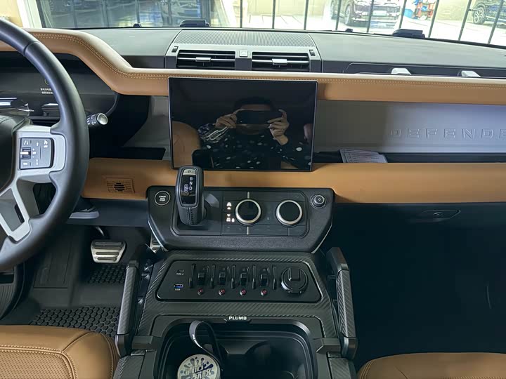 Фото 6 - Land Rover Defender