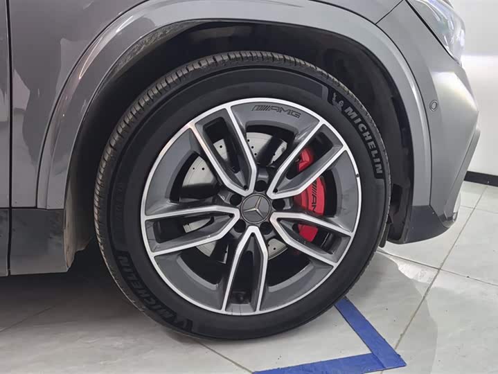 Фото 6 - Mercedes-Benz GLA-Class AMG