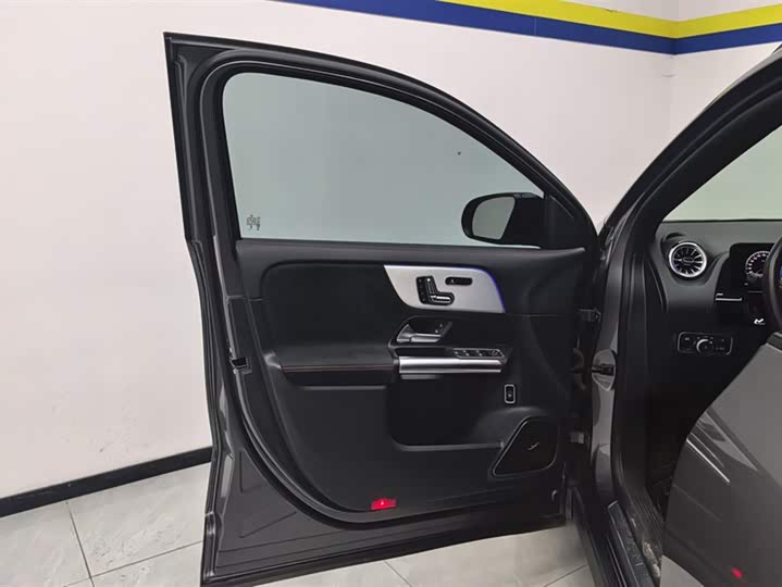 Фото 7 - Mercedes-Benz GLA-Class AMG