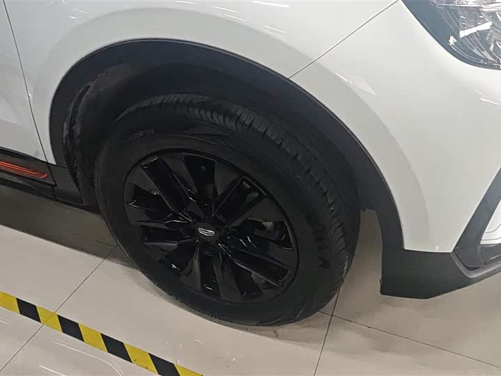 Фото 6 - Geely Atlas