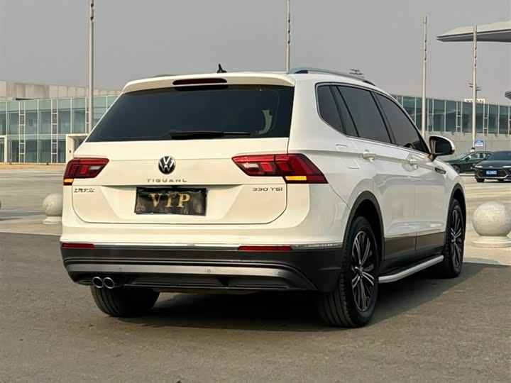 Фото 9 - Volkswagen Tiguan L Pro