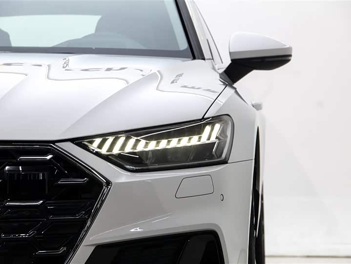 Фото 9 - Audi A7