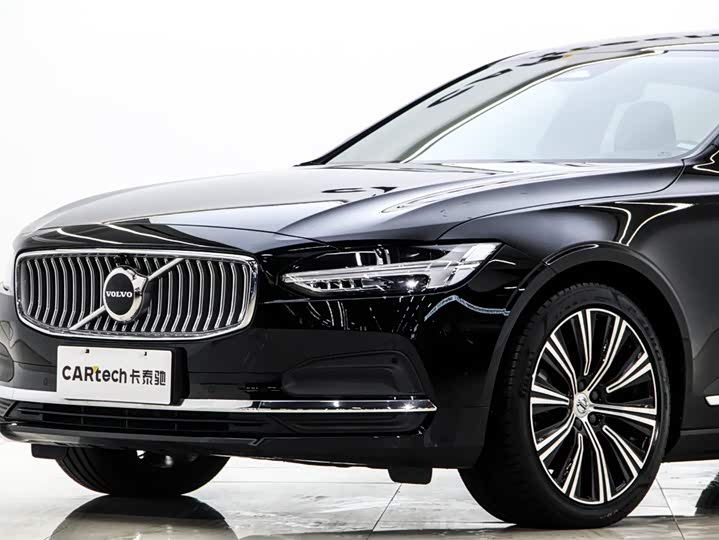 Фото 7 - Volvo S90