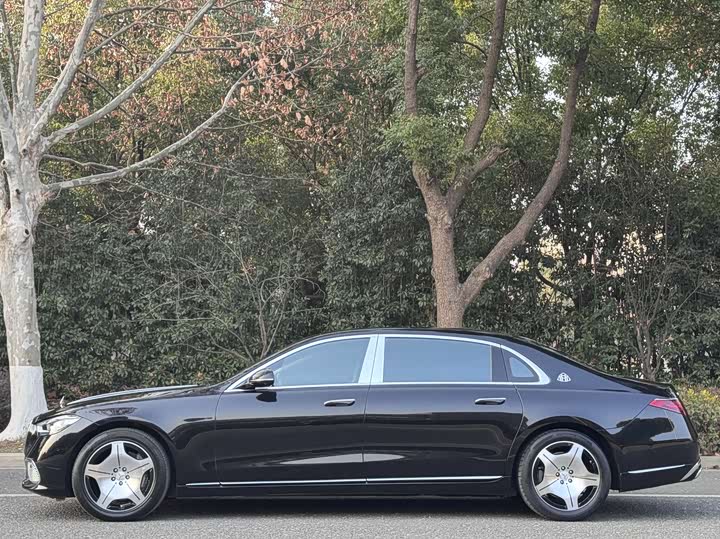 Фото 3 - Mercedes-Benz Maybach S-Class
