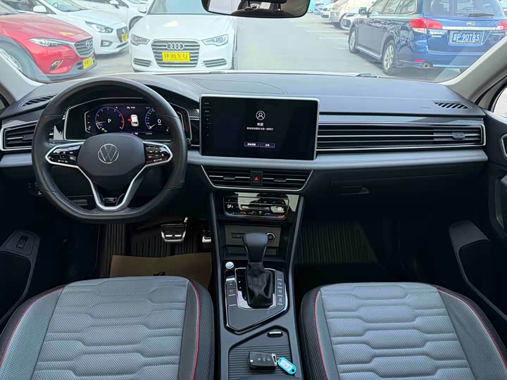 Фото 9 - Volkswagen Tiguan L Pro