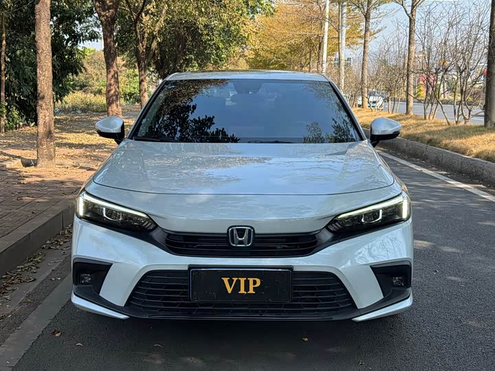 Фото 2 - Honda Civic