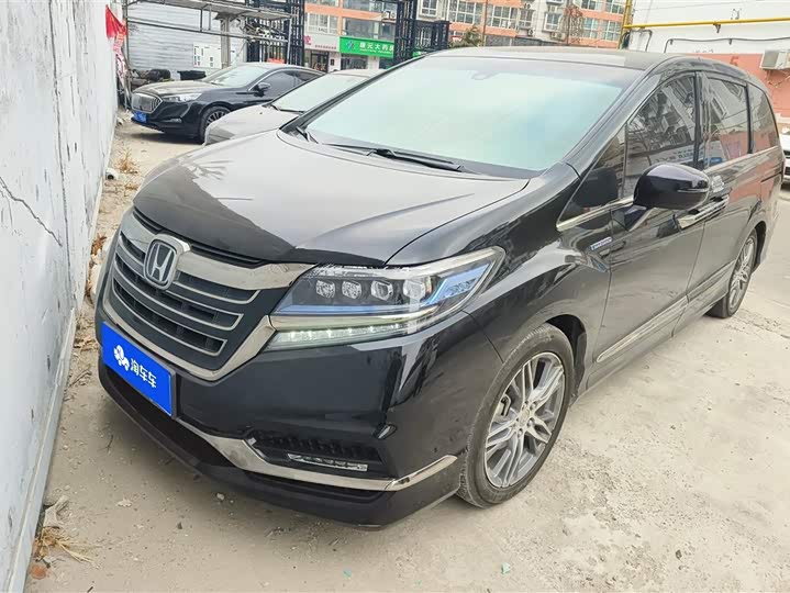 Фото 1 - Honda Elysion