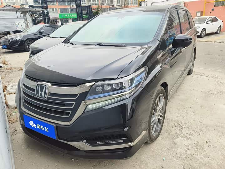 Фото 2 - Honda Elysion