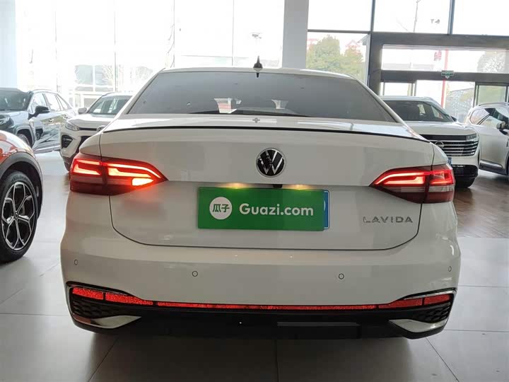 Фото 6 - Volkswagen Lavida