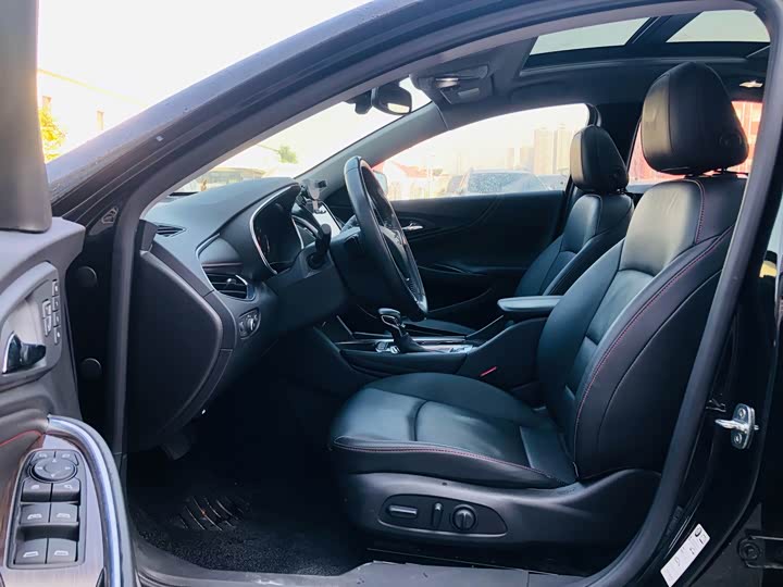 Фото 9 - Chevrolet Malibu XL