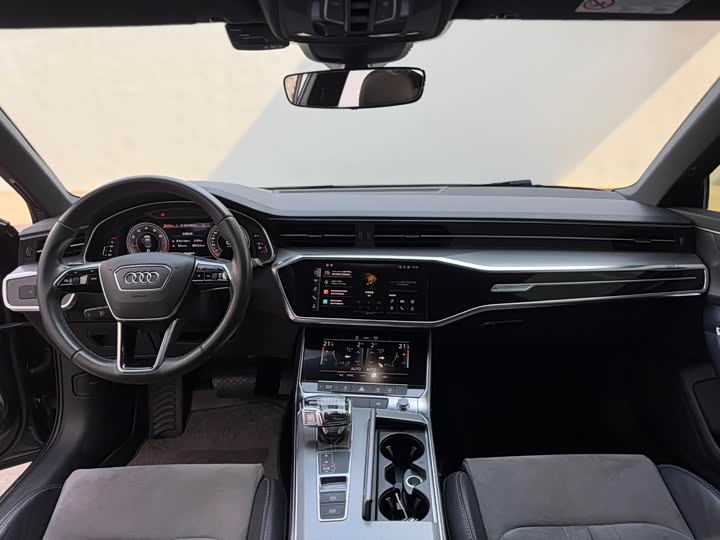 Фото 5 - Audi A6L