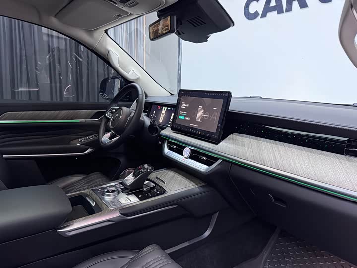 Фото 6 - Tank 500 Hybrid