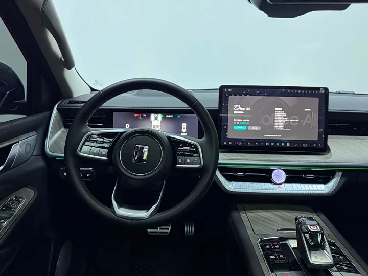 Фото 8 - Tank 500 Hybrid