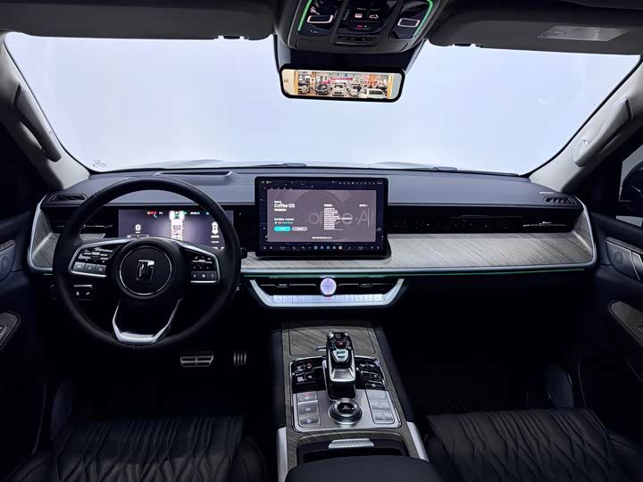 Фото 9 - Tank 500 Hybrid