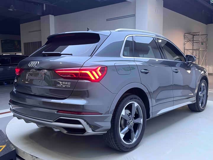 Фото 6 - Audi Q3