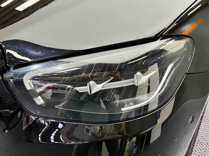 Photo 4 - Mercedes-Benz E-Class