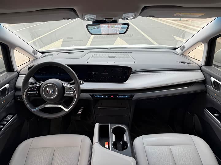 Фото 6 - Buick GL8 ES