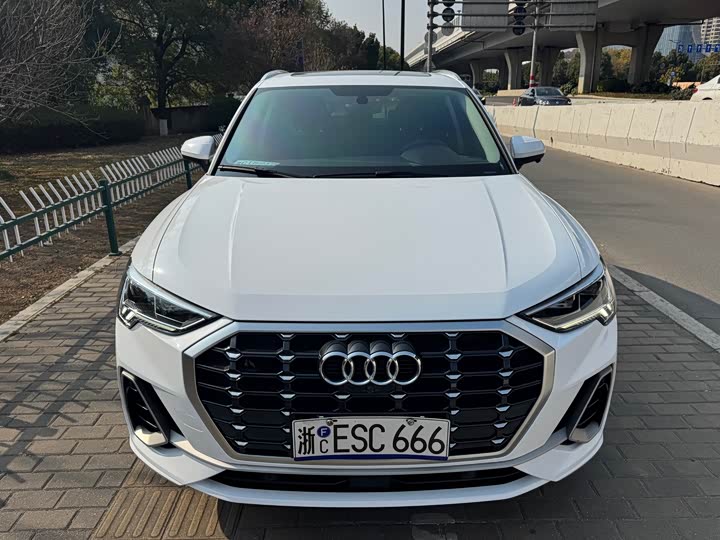 Фото 2 - Audi Q3