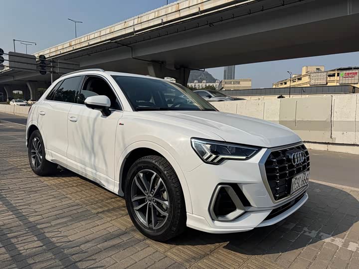 Фото 3 - Audi Q3