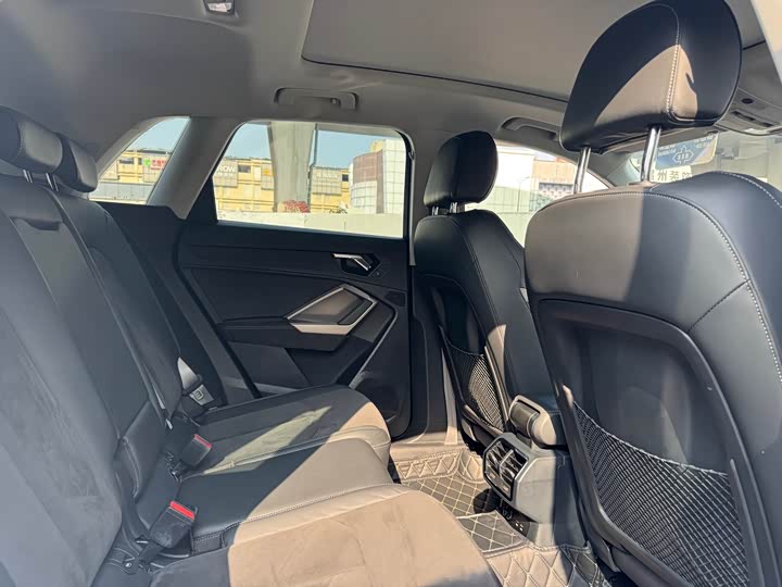 Фото 6 - Audi Q3