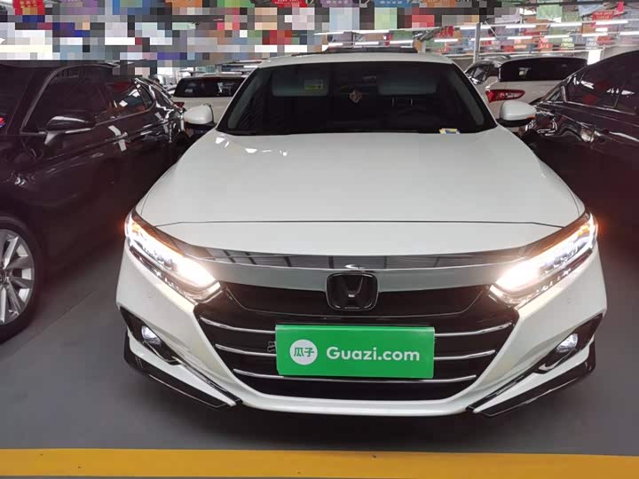 Фото 3 - Honda Accord