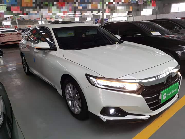 Фото 4 - Honda Accord