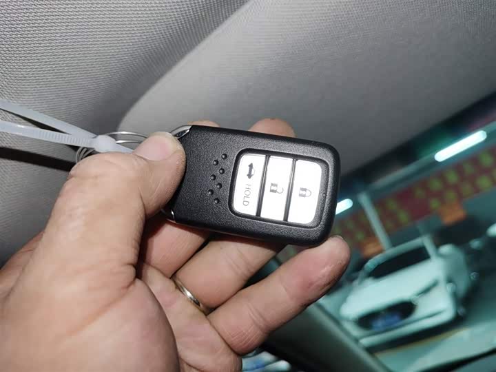 Фото 9 - Honda Accord