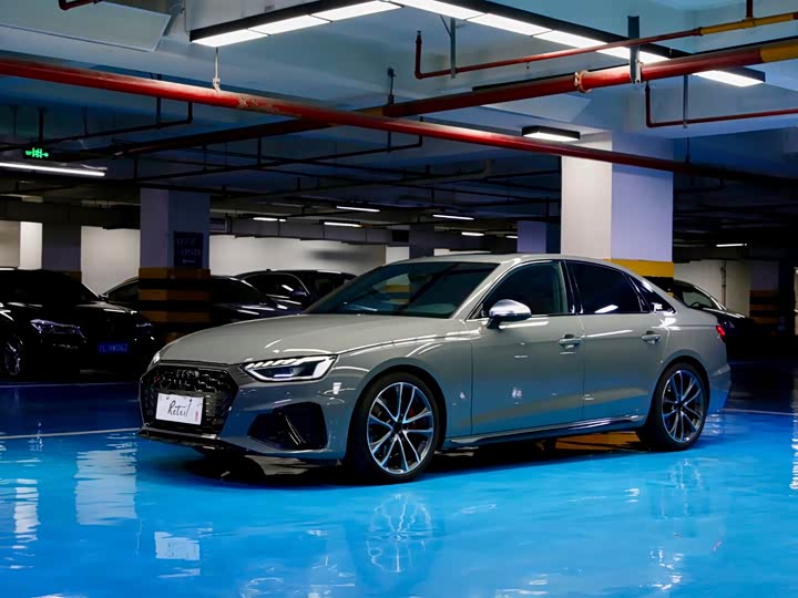 Фото 1 - Audi S4