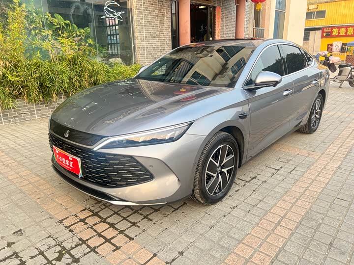 Фото 1 - BYD Qin L