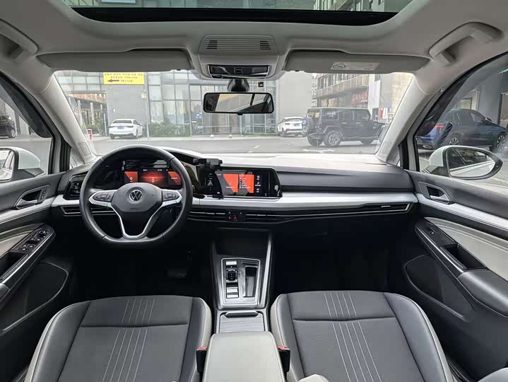 Фото 6 - Volkswagen Golf