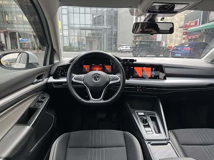 Фото 7 - Volkswagen Golf