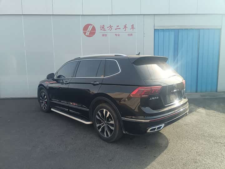 Фото 4 - Volkswagen Tiguan L Pro