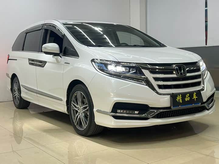 Фото 1 - Honda Elysion