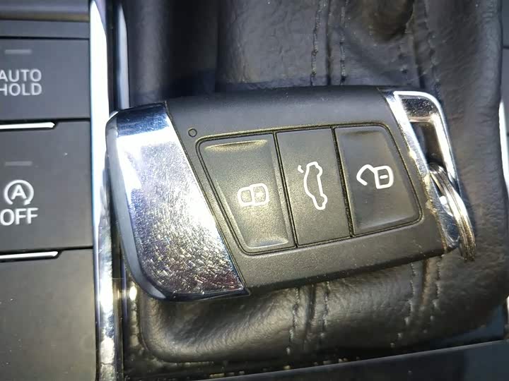 Фото 8 - Volkswagen Passat