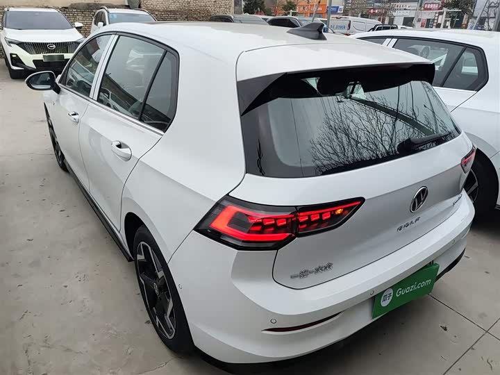 Фото 5 - Volkswagen Golf