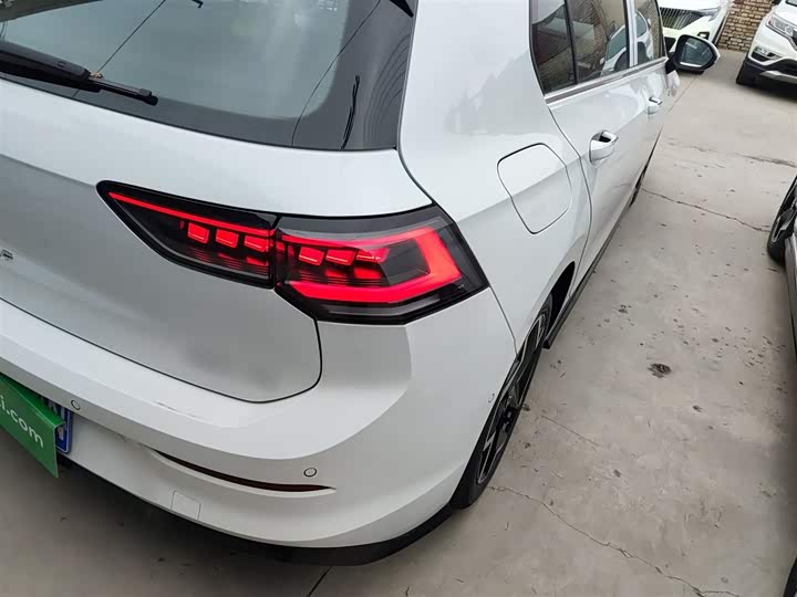 Фото 8 - Volkswagen Golf