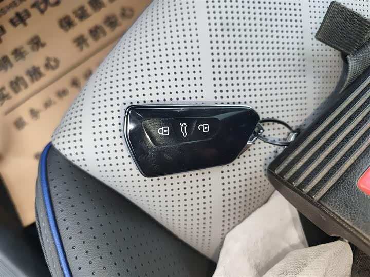 Фото 9 - Volkswagen Golf