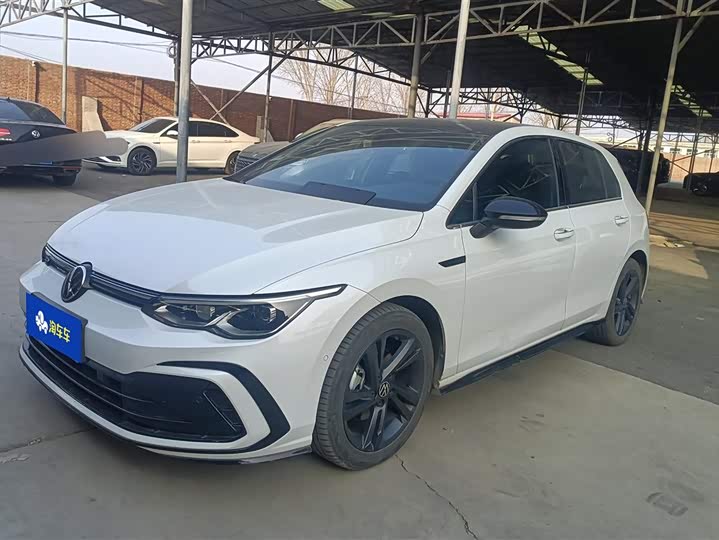 Фото 1 - Volkswagen Golf