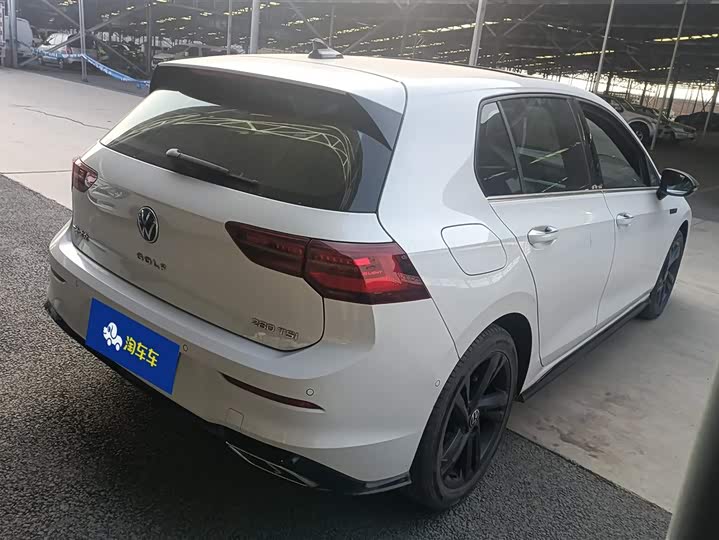 Фото 3 - Volkswagen Golf