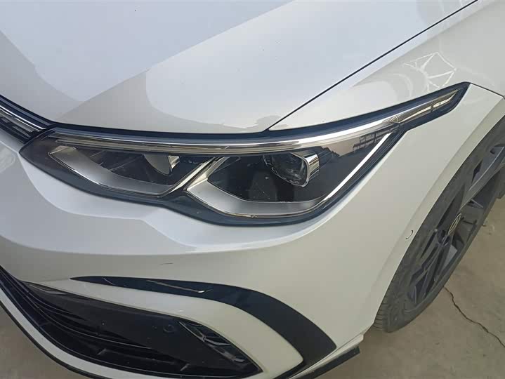 Фото 5 - Volkswagen Golf